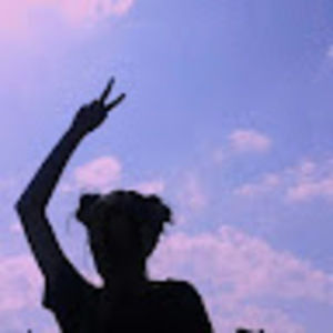 Meet your Posher, Claudia